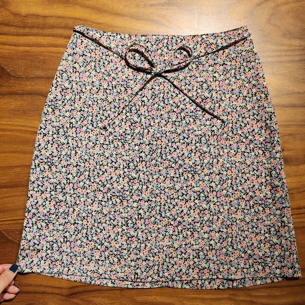 Floral mini skirt